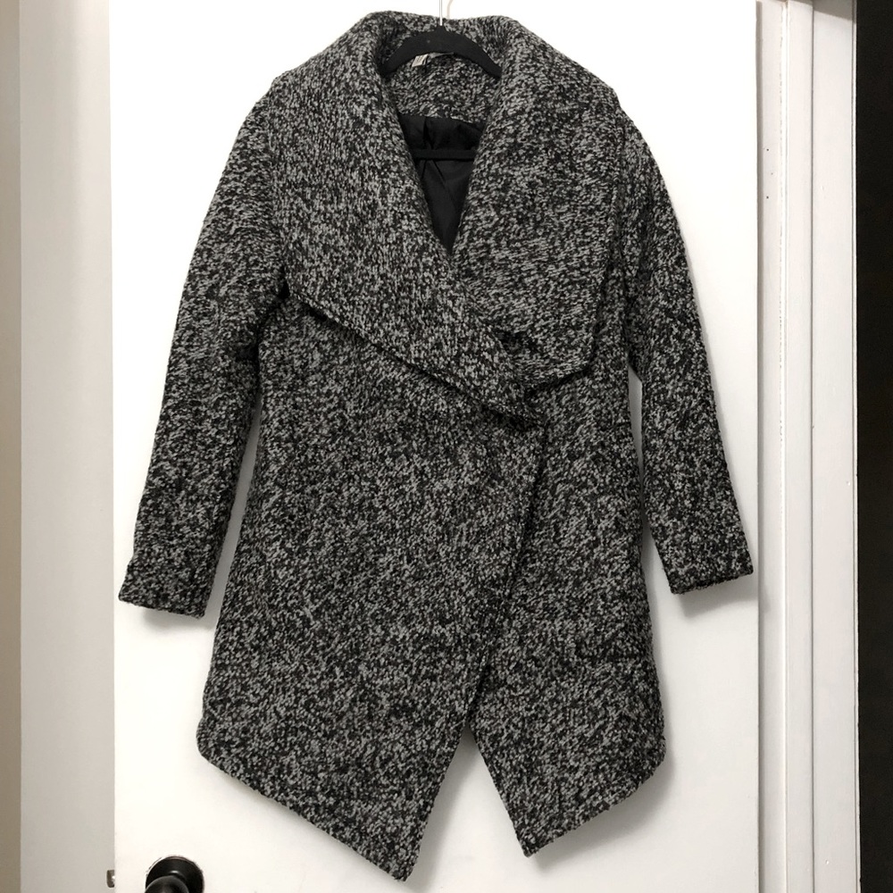 H&M: Wool-Blend Bouclé Coat